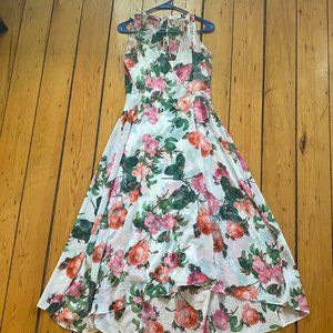 Pretty and Flowing, Floral V-Neck Sleeveless Dress